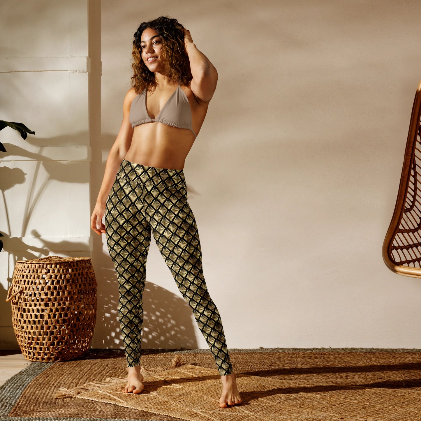 Pineapple Art Deco Fantasy Yoga Leggings