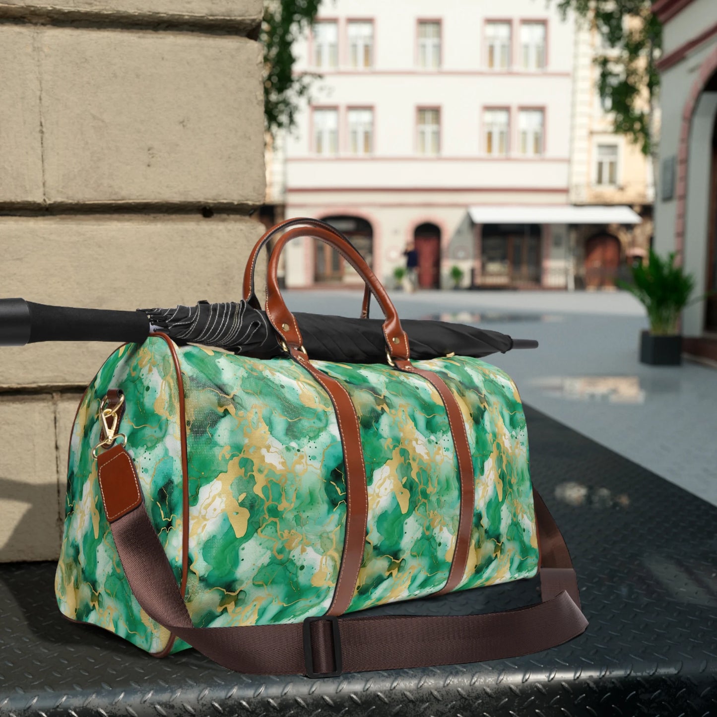 Simplicity in Green Travel Bag