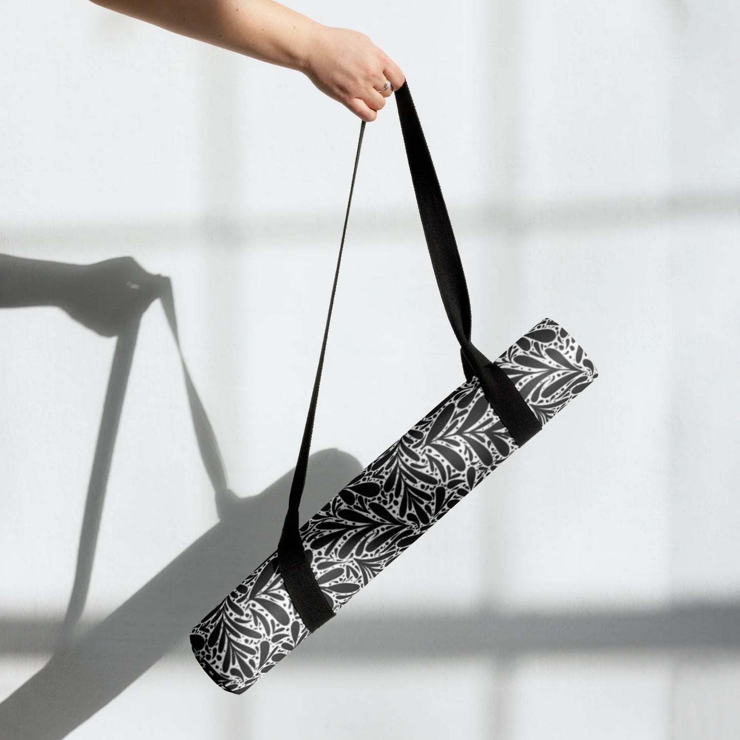 Black Leafy Luxury Yoga Mat
